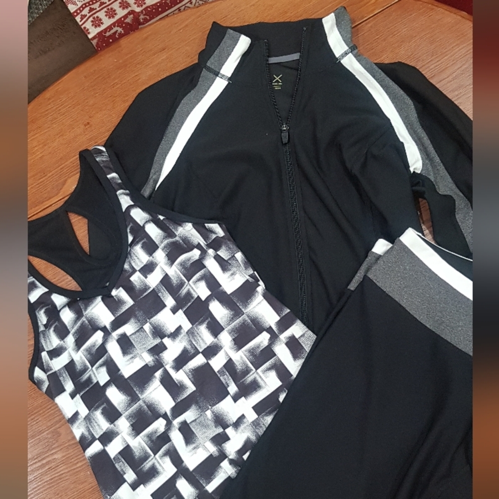 Black & White Activewear 3 Peice Set
